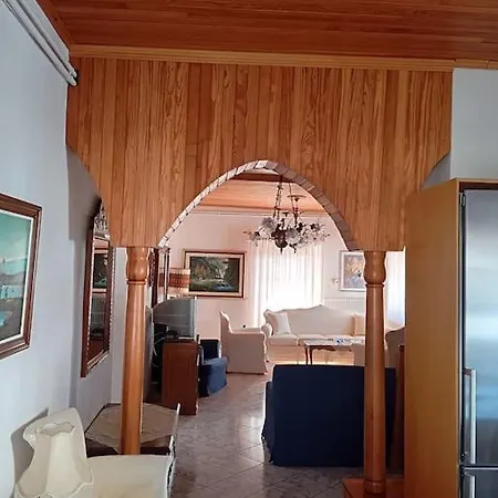 Το Σπίτι Στο Χωριό