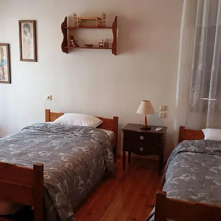 Το Σπίτι Στο Χωριό * Gomfoi