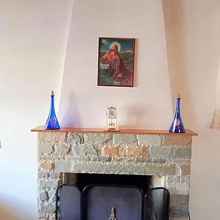 το σπίτι στο χωριό * Gomfoi